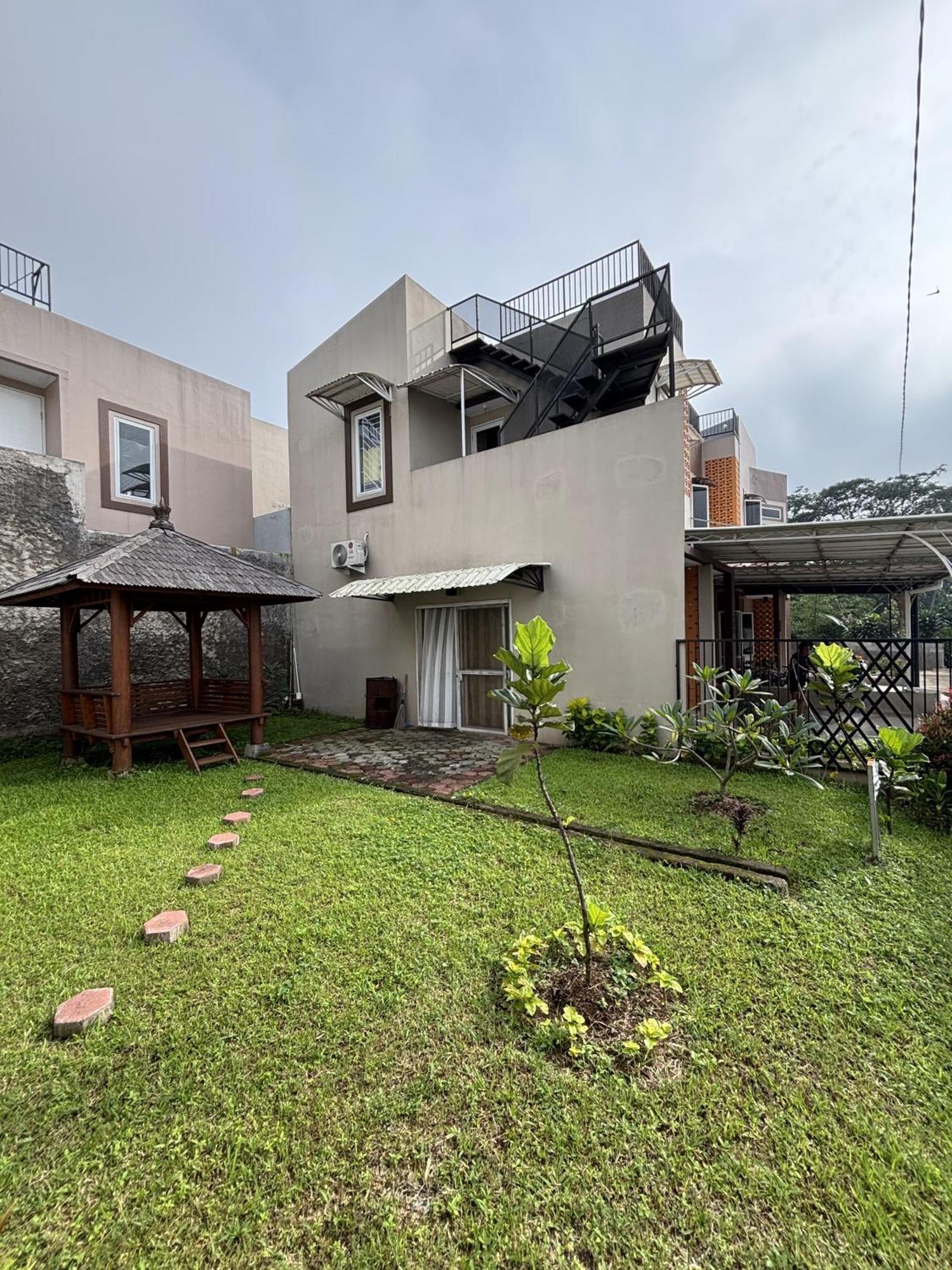 Villa I7 Surya Asri Cijeruk, *