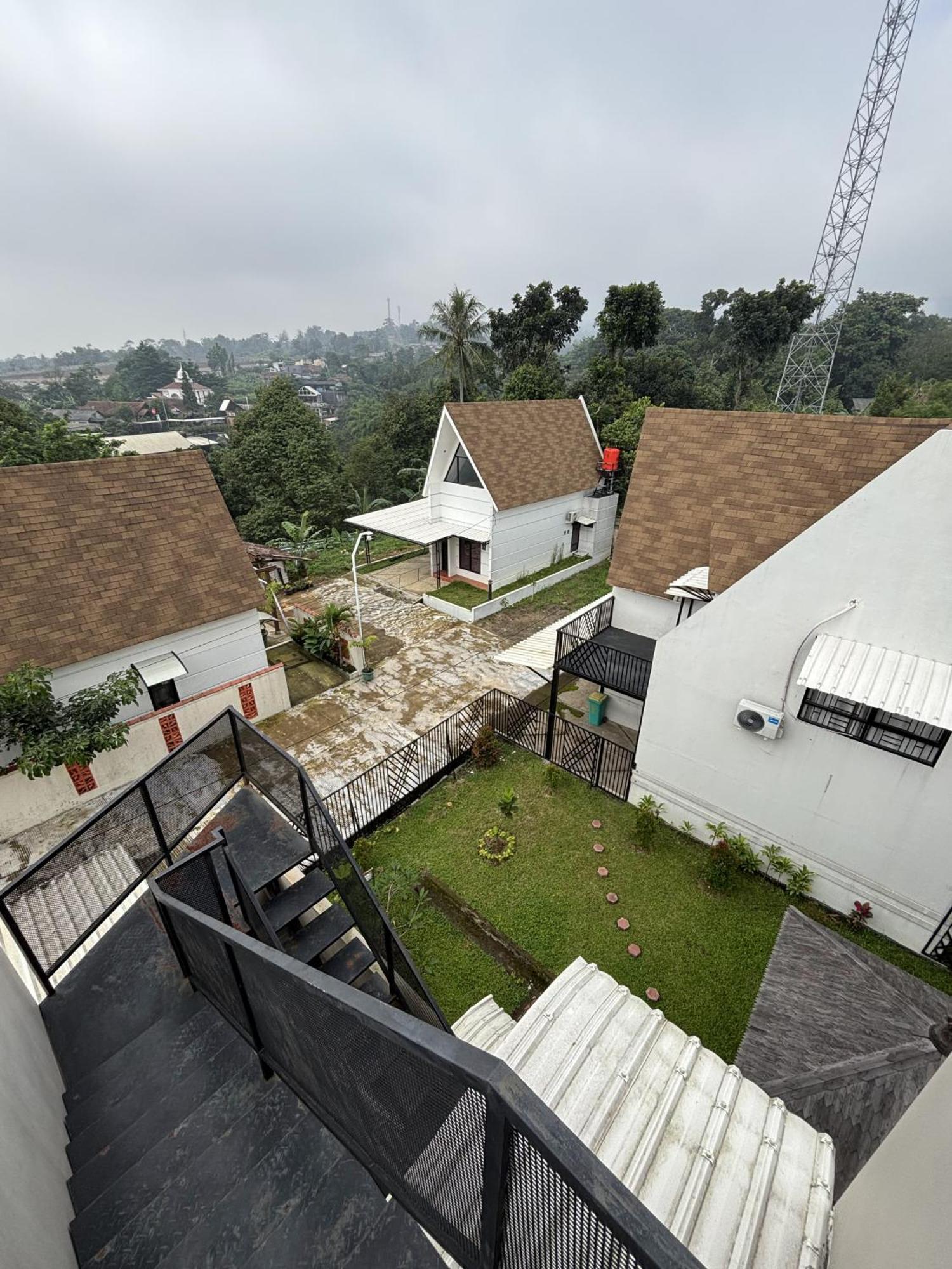 I7 Surya Asri Cijeruk, Bogor